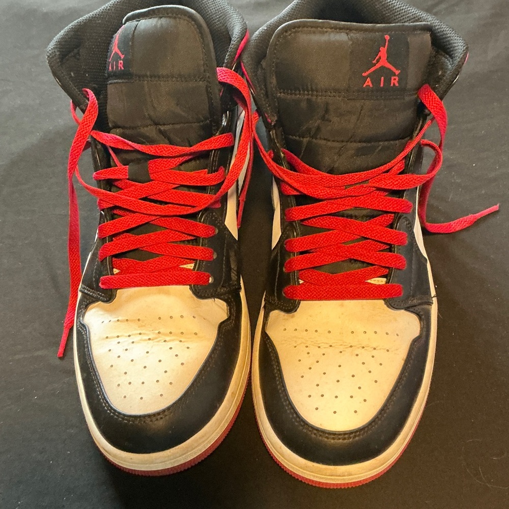 Nike Black and Red Athletic Shoes